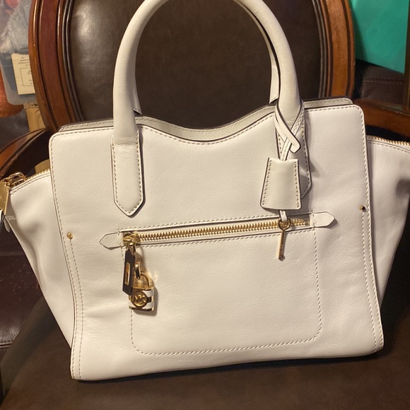MICHAEL Michael Kors Handbags - MICHAEL MICHAEL KORS WHITE LEATHER LOCK 🔐 DETAILS BAG